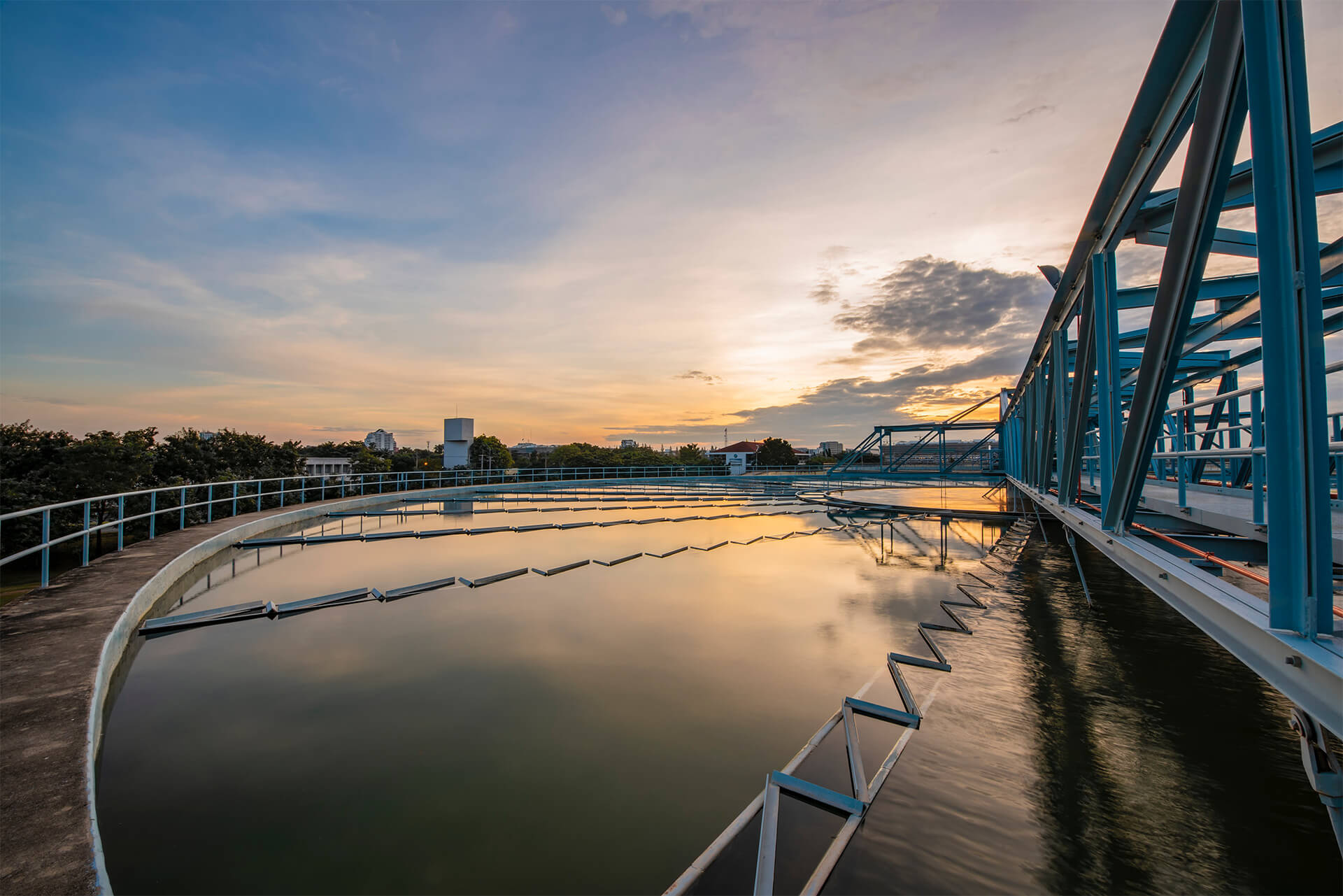 Blick auf eine Abwasseranlage